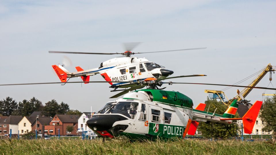 zwei BK117 in Hitdorf