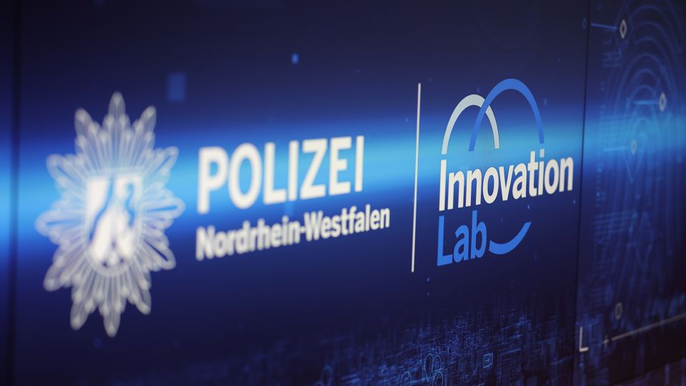 Gemeinsames Logo von Polizei NRW und Innovation Lab